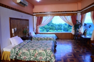 suite room 1 4 20130907 1435215959